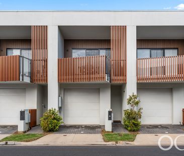 Open the Door to Effortless Style with an Entertainer's Balcony - Photo 6
