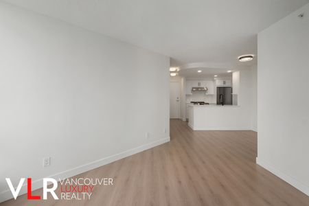 Condo in Downtown Vancouver, BC - Photo 4