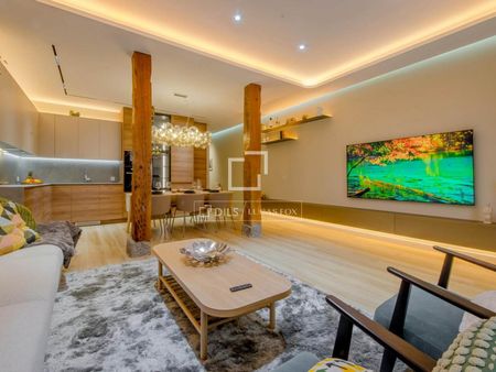 Excellent 2 Bedroom apartment for rent in Palacio, Madrid - Photo 2