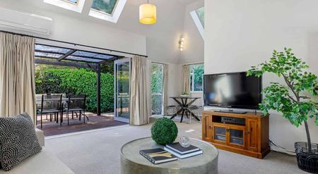 Charming 3BR Home in Bryndwr - Photo 4