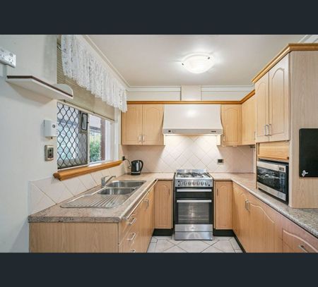 31 Andrew Street, Kalamunda, WA 6076 - Photo 3