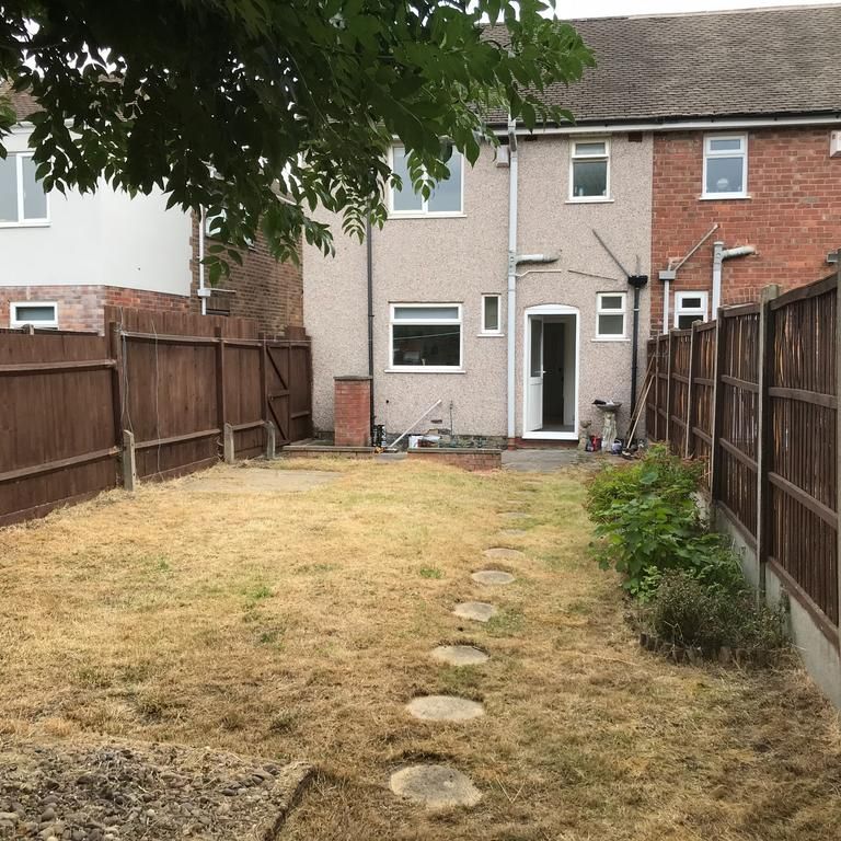 3 bedroom semi-detached house to rent - Photo 1