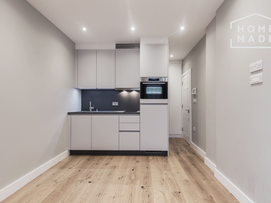 Warwick Road. SW5 - Photo 1