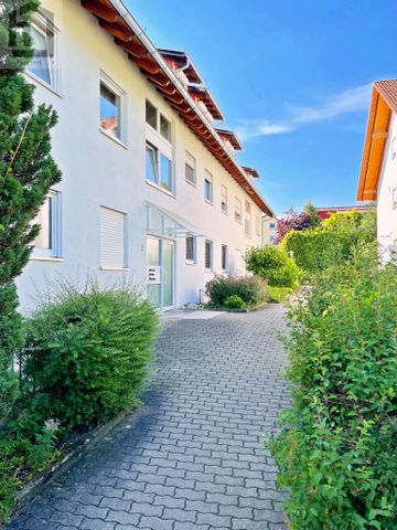 Möblierte und lichtdurchflutete 2-Zimmer-Wohnung mit Sonnenbalkon in der Reichenauer Waldsiedlung - Photo 3