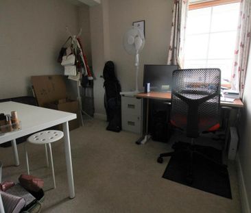 3 bedroom penthouse to rent - Photo 4