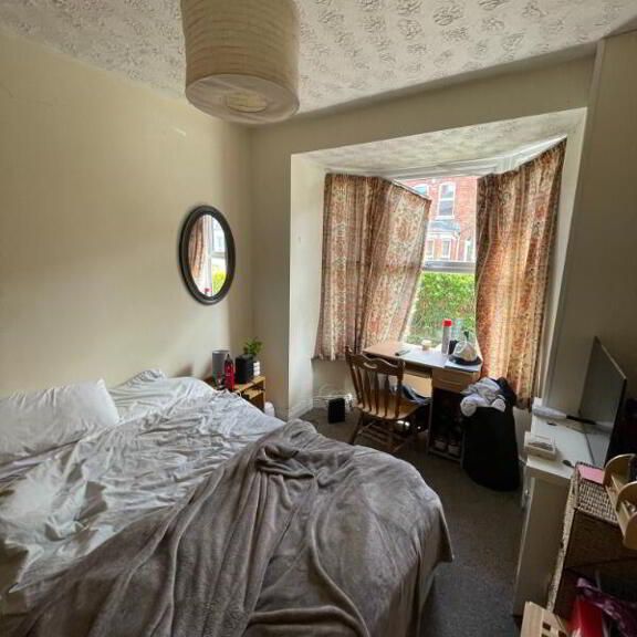 45 St Albans Gardens, Belfast, BT9 5DR - Photo 1