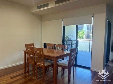 Semi Furnished 1 bedroom apartment - Photo 5