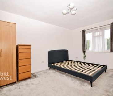 3 bedroom end of terrace house to rent - Photo 1