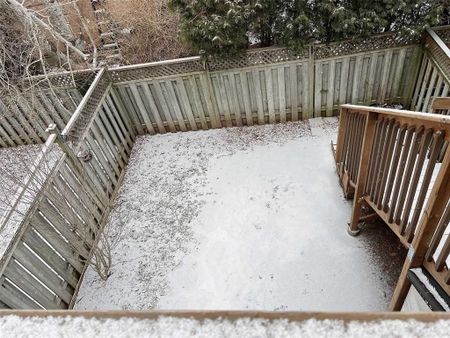 For Lease - 496 RIVER GLEN Boulevard, Oakville, Ontario - Photo 2