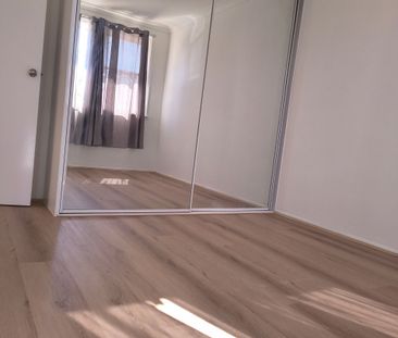 Fully Renovated Four Bedroom Family Home - Photo 3