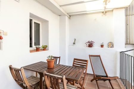 Carrer Gran de Gràcia, Barcelona, Catalonia 08012 - Photo 3