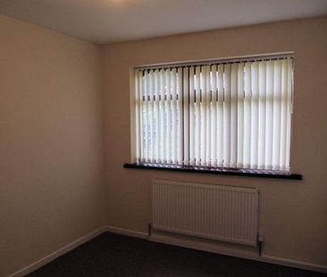 3 bedroom bungalow to rent - Photo 2