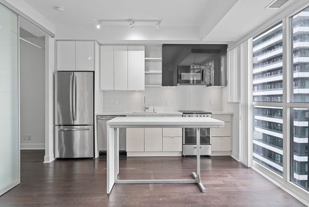 For Lease - 33 Shore Breeze Drive Unit# 1011, Toronto, Ontario - Photo 3