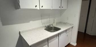 NEW PRICE $2000/Month 1Bdrm Apt Top Floor w/balcony for Mar. 1st - Photo 2