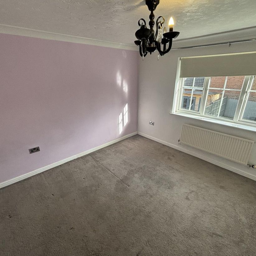 3 bedroom house - detached to rent - Photo 1