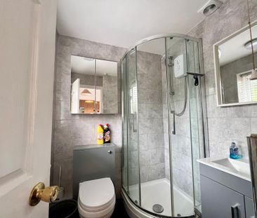 1 bedroom in a house share to rent - Photo 5