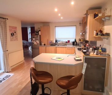 2 bedroom flat to rent - Photo 6