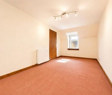 2 bedroom end of terrace house to rent - Photo 3