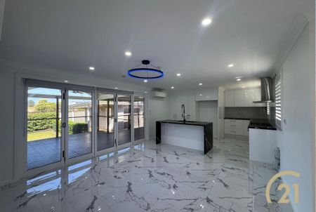 Modern 3 Bedroom Family Home&excl; - Photo 4