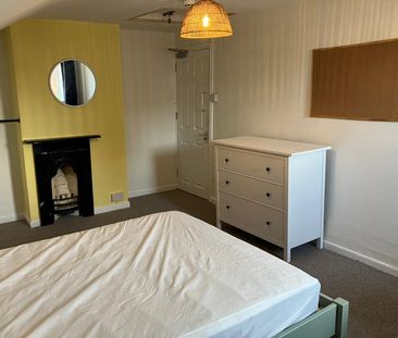 6 bedroom house - Photo 3