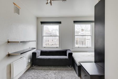 Studio to rent - Photo 2