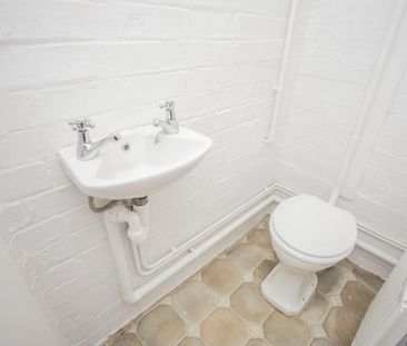 3 bedroom terraced house to rent - Photo 1