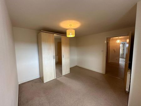 3 bedroom maisonette to rent - Photo 2