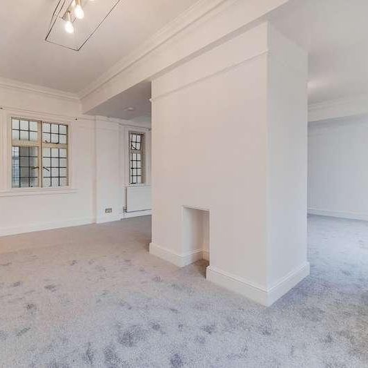 Baker Street, Marylebone, London, NW1 - Photo 1