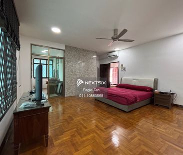 Impian Emas Johor Bahru - Photo 1