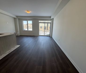 For Lease - 108 Sanderson Drive, Kawartha Lakes, Ontario - Photo 4