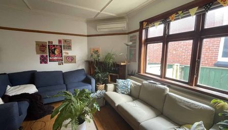 Character Home in Island Bay - Photo 2