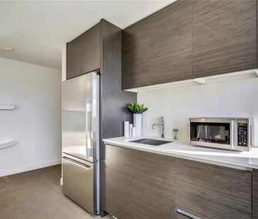 Elegant Se Corner Condo With 2 Parking Stalls In The Prestigious Sm... - Photo 5