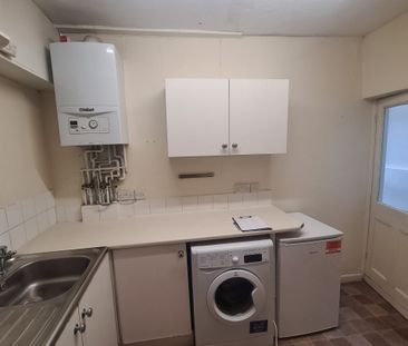 Montague Hill – Ground Ref 743 - Photo 6