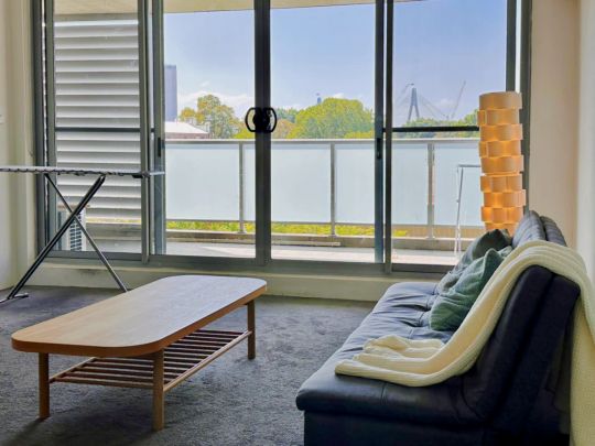 1 bed 1 bath - Photo 1