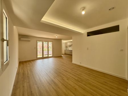 Location Appartement 3 pièces 76m² TOULON 83000 - Photo 2