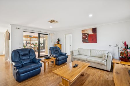 12 Tabeland Way, Carramar WA 6031 - House For Rent | Domain - Photo 2