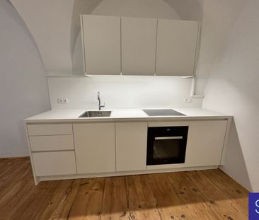 Erstbezug provisionsfrei: Toprenovierter 48m² Altbau mit Einbauküch... - Foto 2