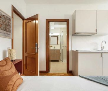 Room in a shared 10-bedroom apartment for rent in Atalaya. - Photo 1
