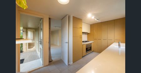 Ground Floor Elegance in Botanic Gardens Precinct - Photo 5