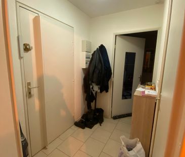 L'appartement se trouve à proximité immédiate des transports en com... - Photo 5