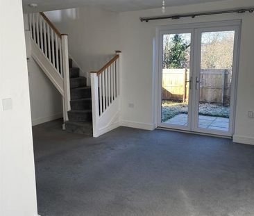 3 bedroom end of terrace house to rent - Photo 1