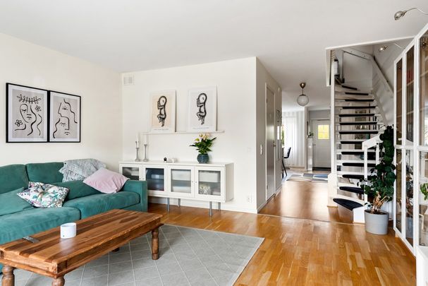 Runöbacken, Åkersberga - Foto 1