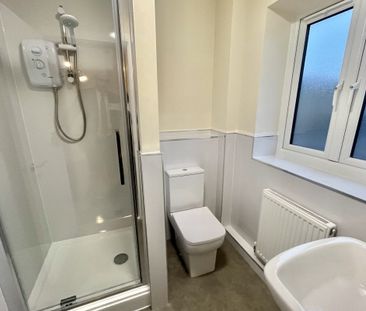 Sackville Street - Photo 5