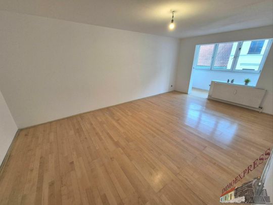 Sehr gut gelegene 3-Zimmer-Wohnung mit Loggia & neuer Küche – Top-Anbindung an S-Bahn & Straßenbahn - Photo 1