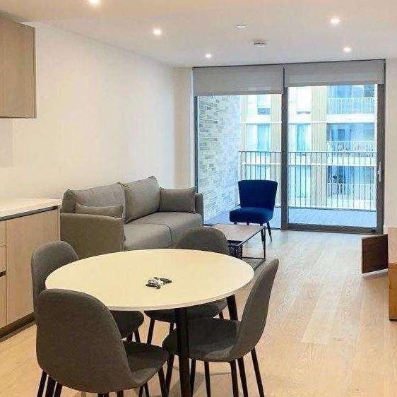 Palmer Road, London, SW11 - Photo 1