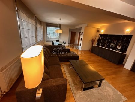 Charming and Practical 3 Bedrooms Penthouse Apartment, Herastrau, Bucharest - Photo 3