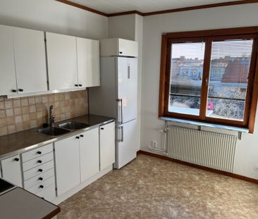 Södra Bangårdsgatan, Eskilstuna - Photo 2