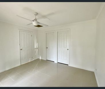 4 Bedrooms, 2 Bathrooms, and 2 Parking Spaces - Photo 4