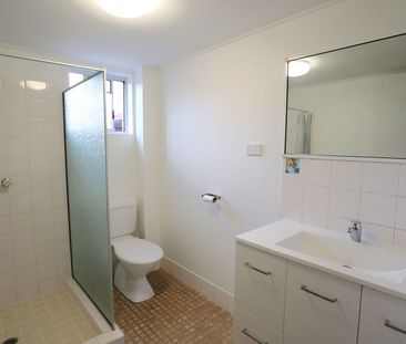 2/11 Colleen Place, 2480, East Lismore Nsw - Photo 2