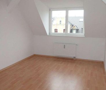 Wohnen im DG- Laminat und großer Balkon ! - Foto 1